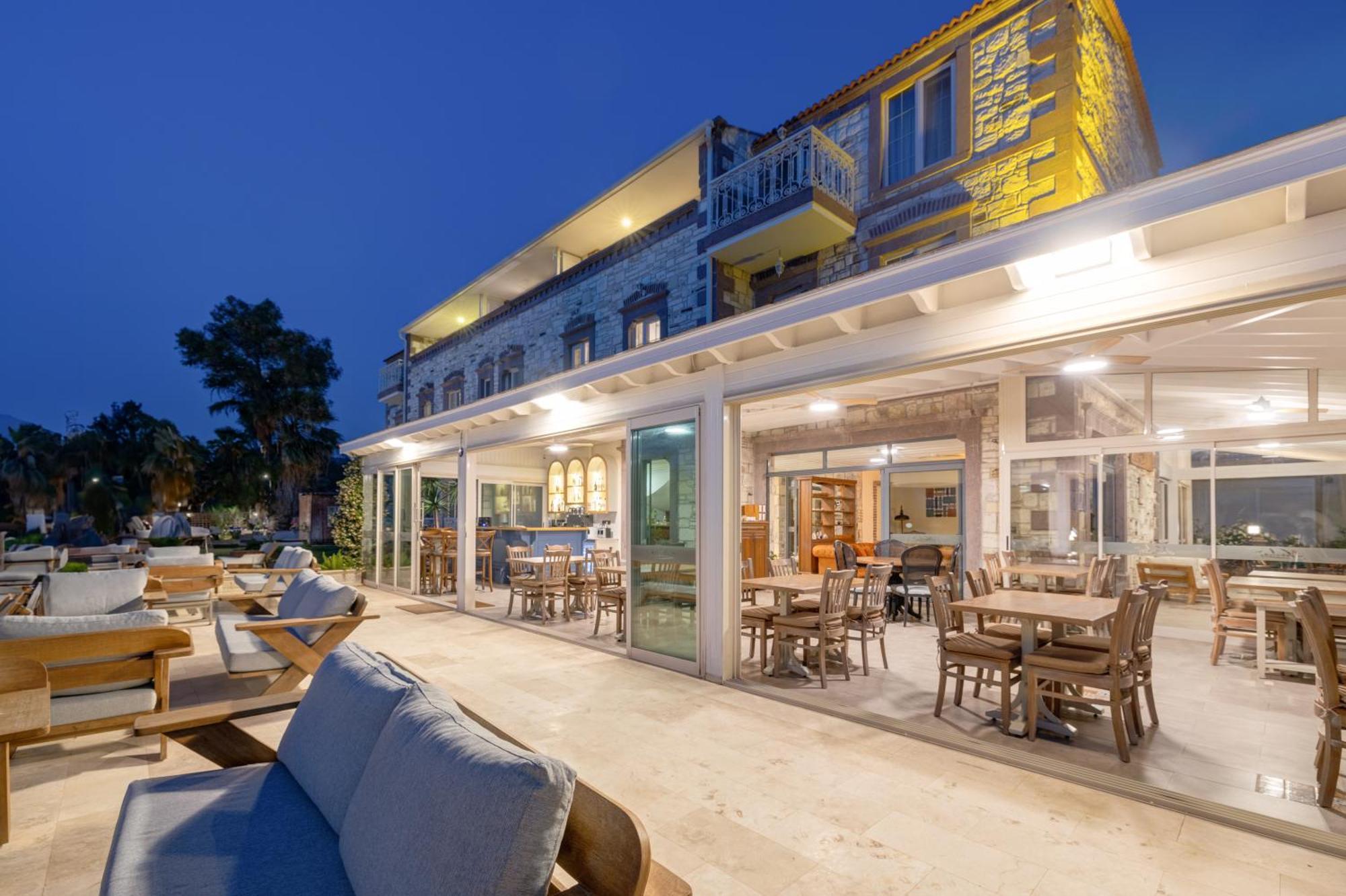 Navalia Hotel 福卡 外观 照片