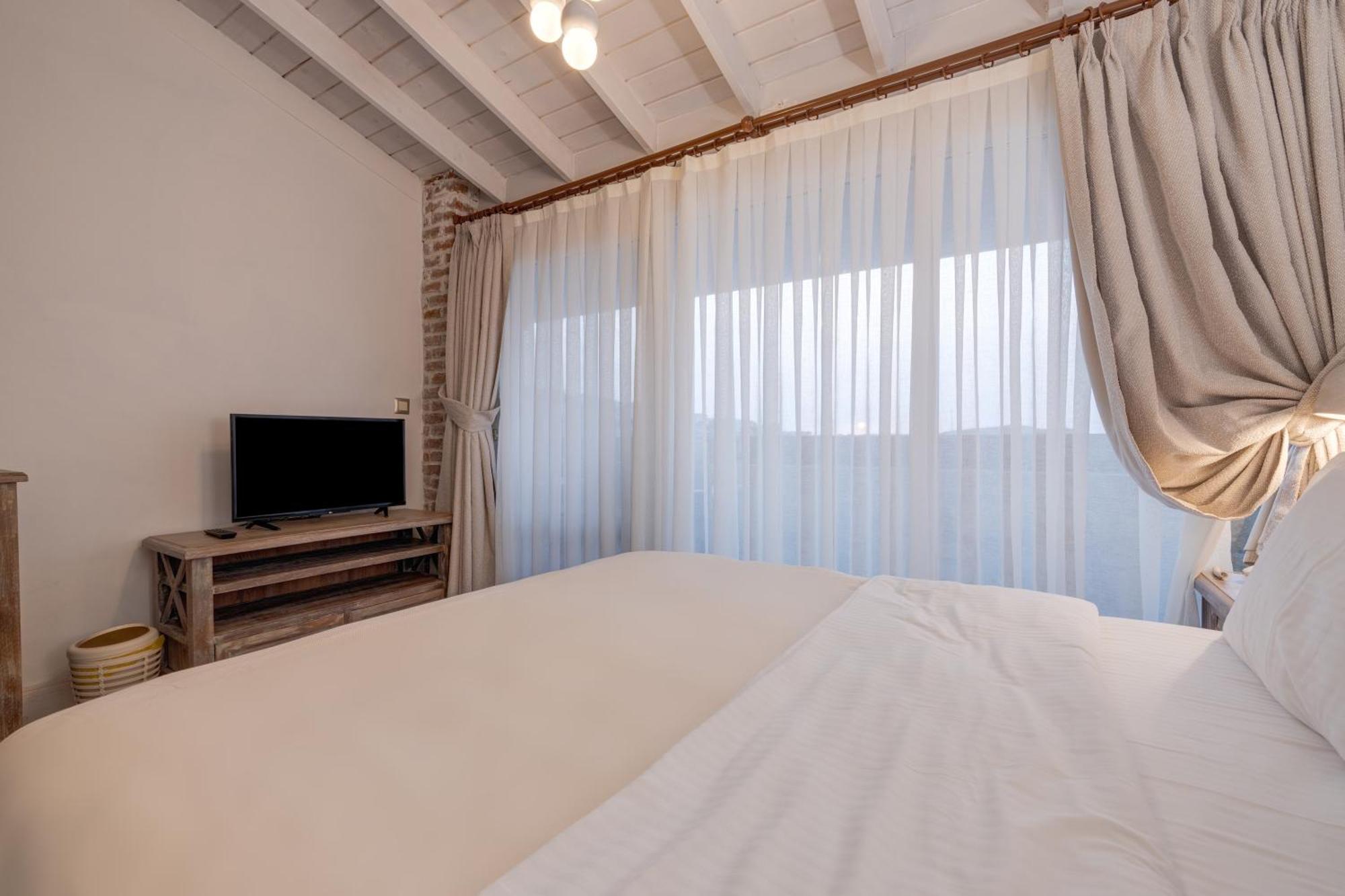 Navalia Hotel 福卡 外观 照片